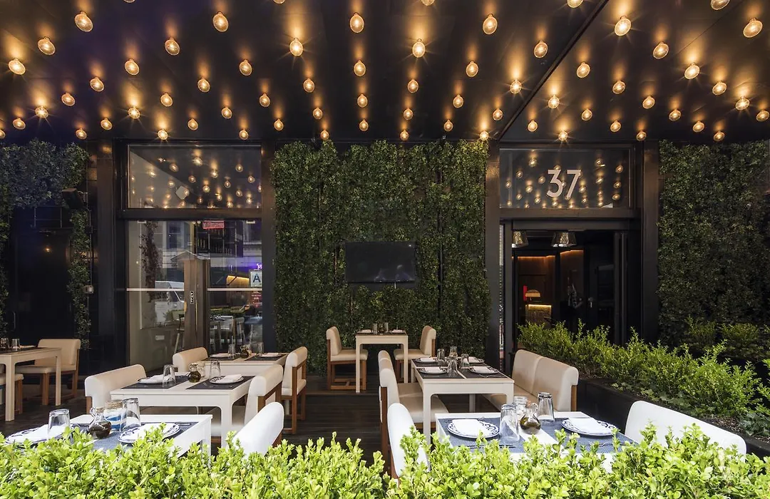 Hotel Henri Ny-1